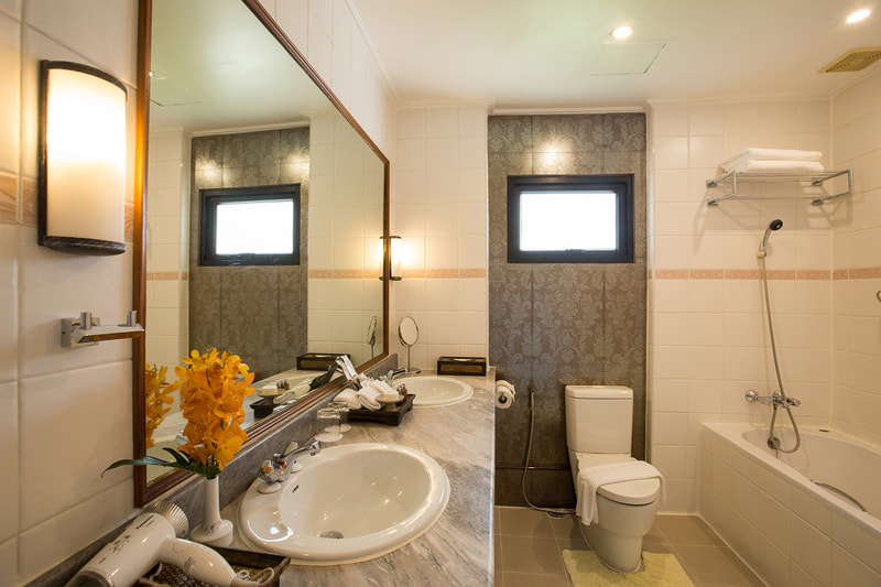 Surawong Suite Bathroom